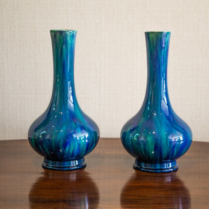A PAIR OF BLUE MONOCHROME VASES