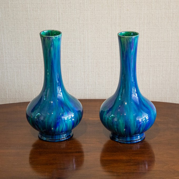A PAIR OF BLUE MONOCHROME VASES