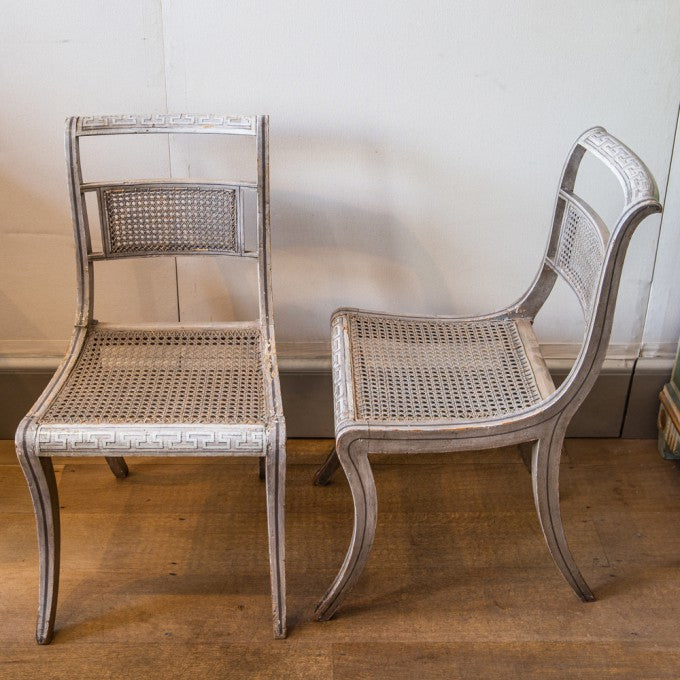 A PAIR OF REGENCY SIDE CHAIRS