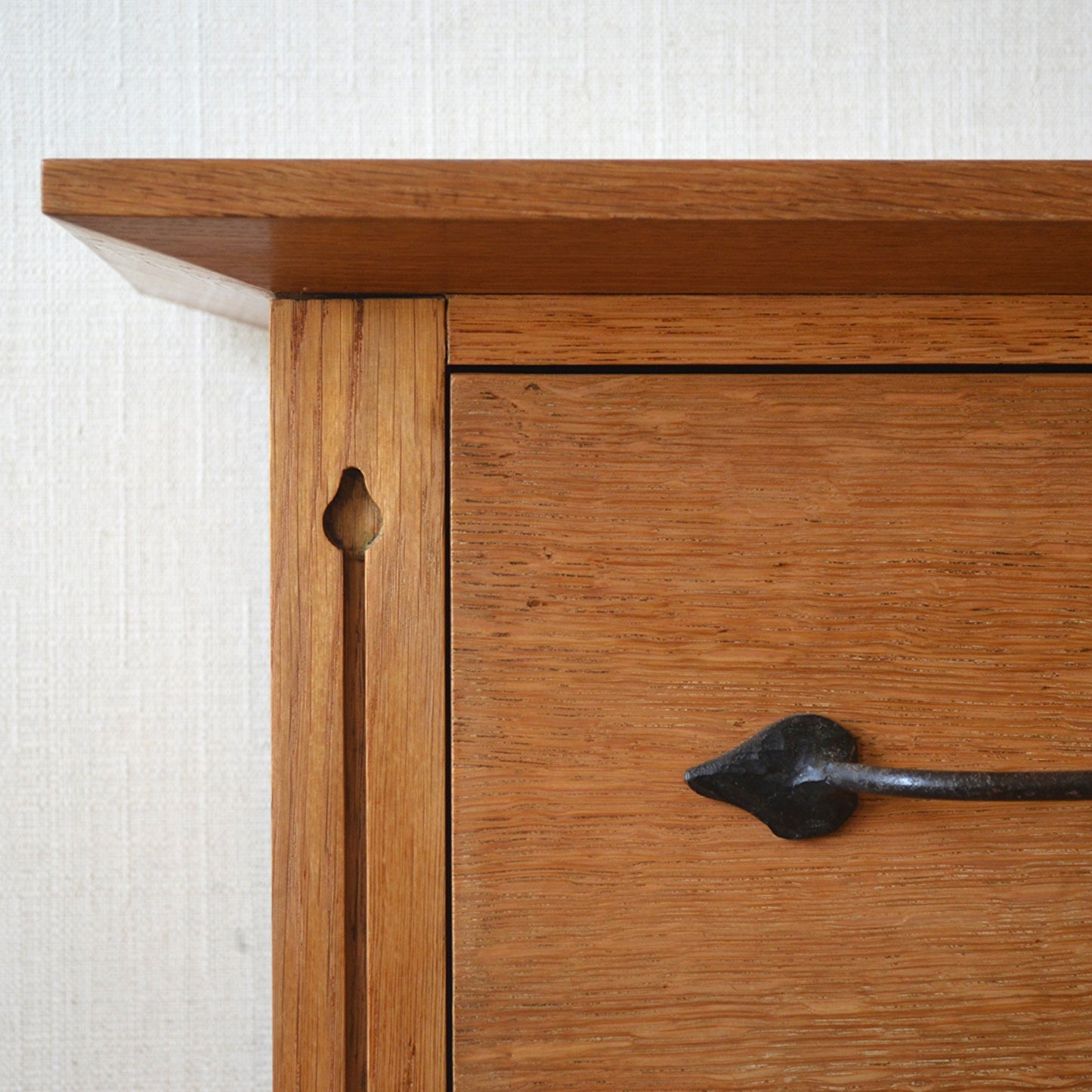 Arts and Crafts style Oak Chest of Drawers