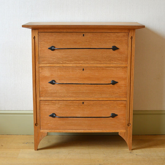 Arts and Crafts style Oak Chest of Drawers
