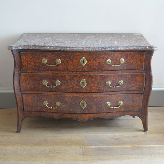 Louis XV Bombe Commode