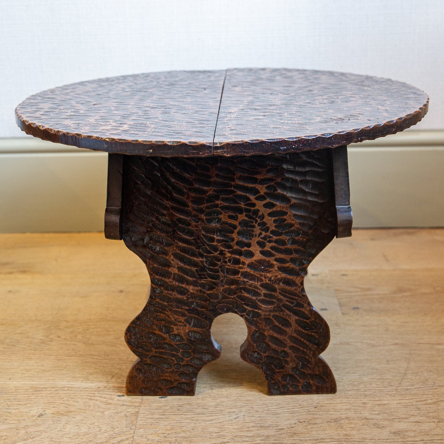 Low Oval Table