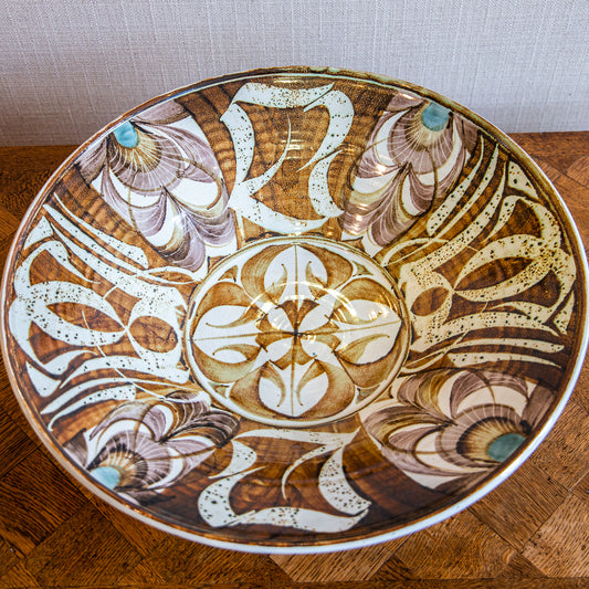 LARGE ALAN CAIGER SMITH POTTERY BOWL