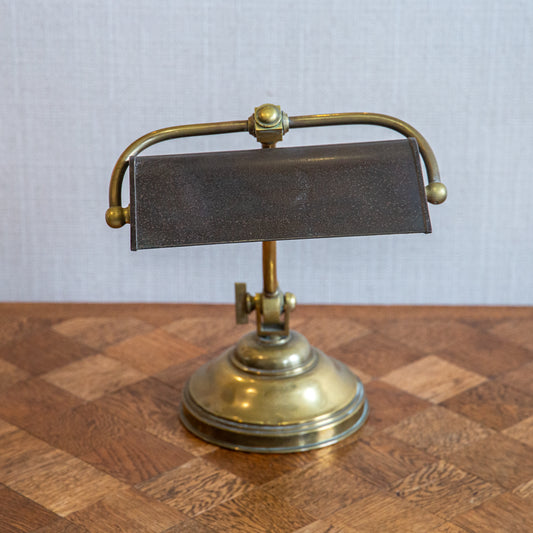 EARLY 20TH CENTURY BRASS DESK LAMP
