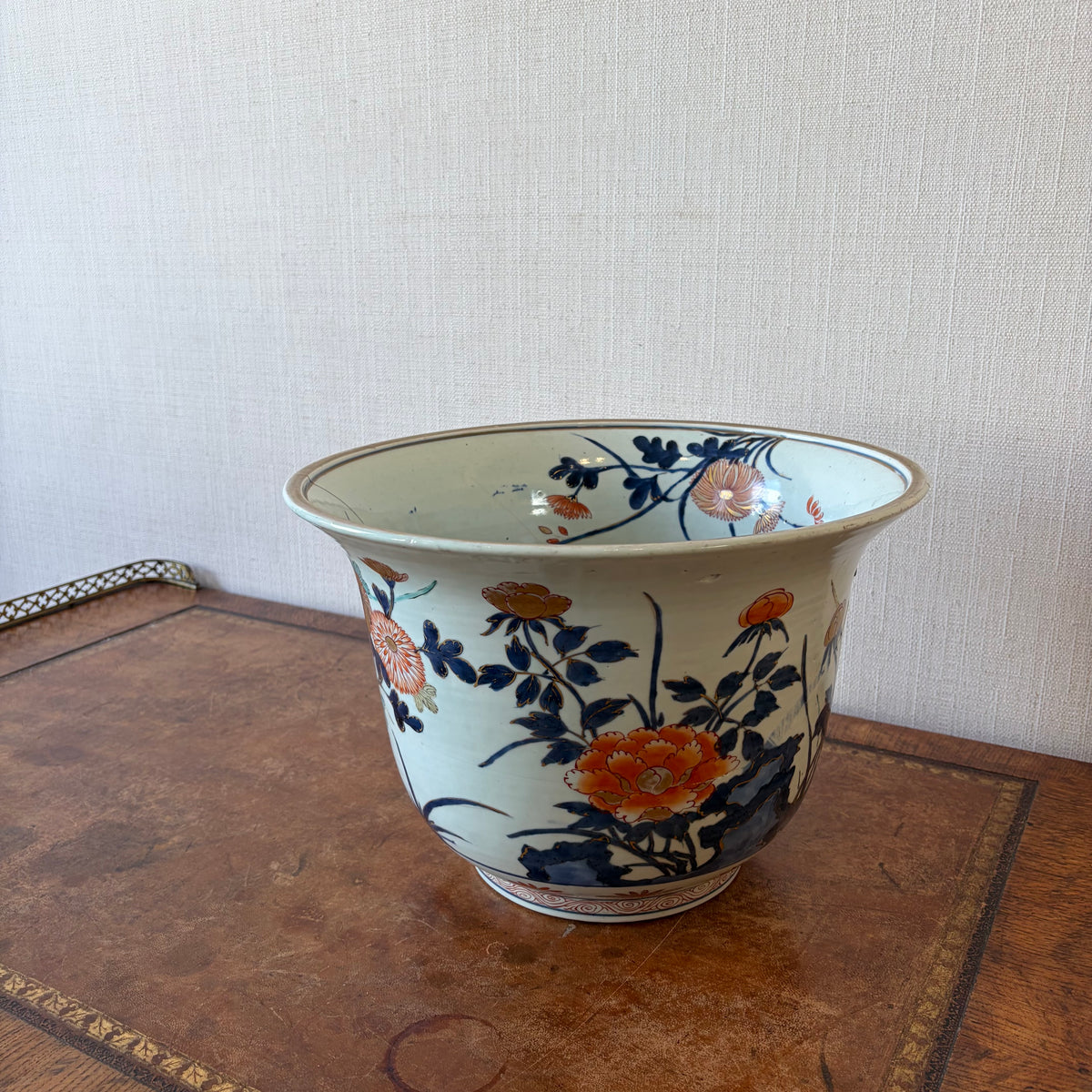 17th Century Large Japanese Imari Jardinière