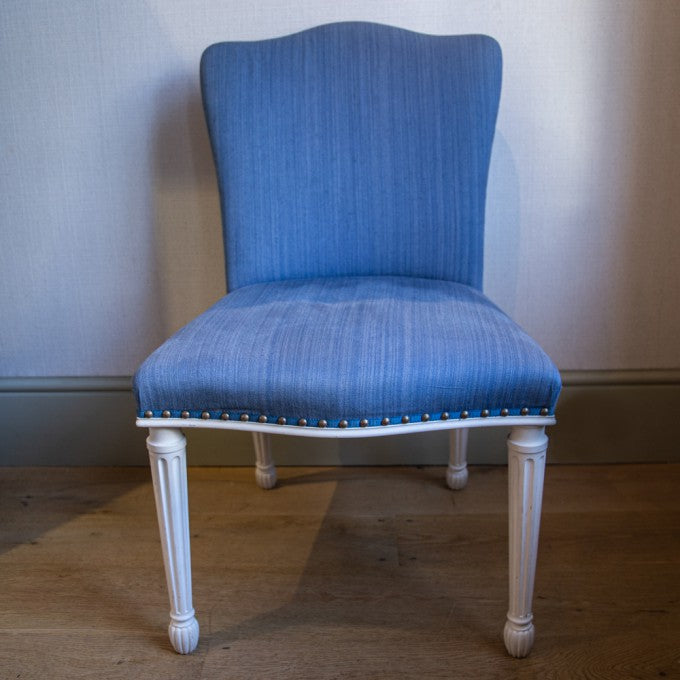 THE ROBERT CHAIR