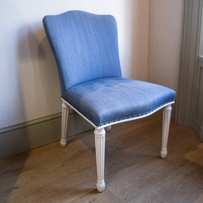 THE ROBERT CHAIR