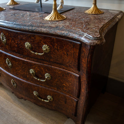 Louis XV Bombe Commode