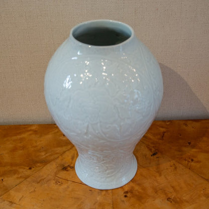 Large Blanc De Chine Vase