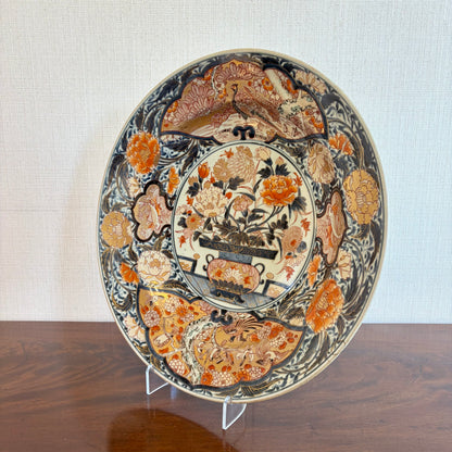Japanese Imari Porcelain Charger, Meiji Period, 18th Century