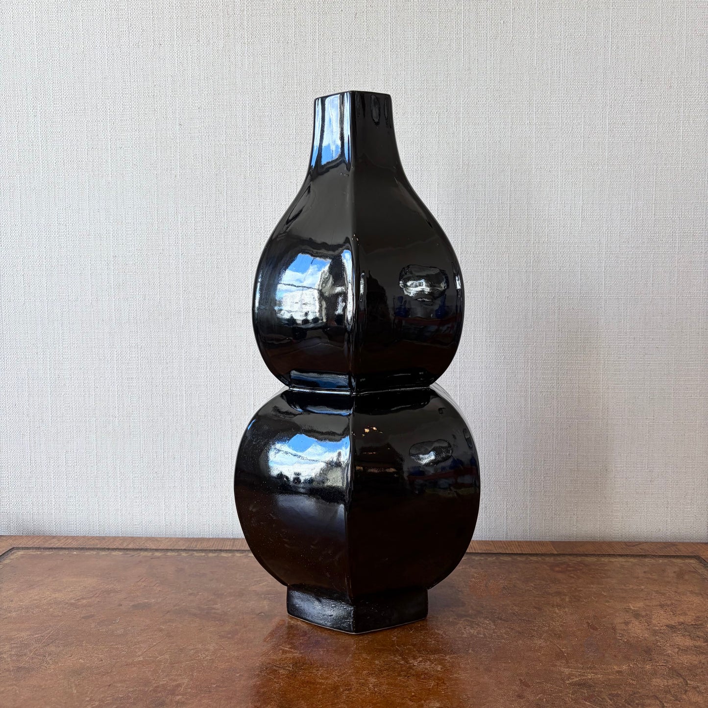 Black Glaze Hexagonal Double Gourd Vase