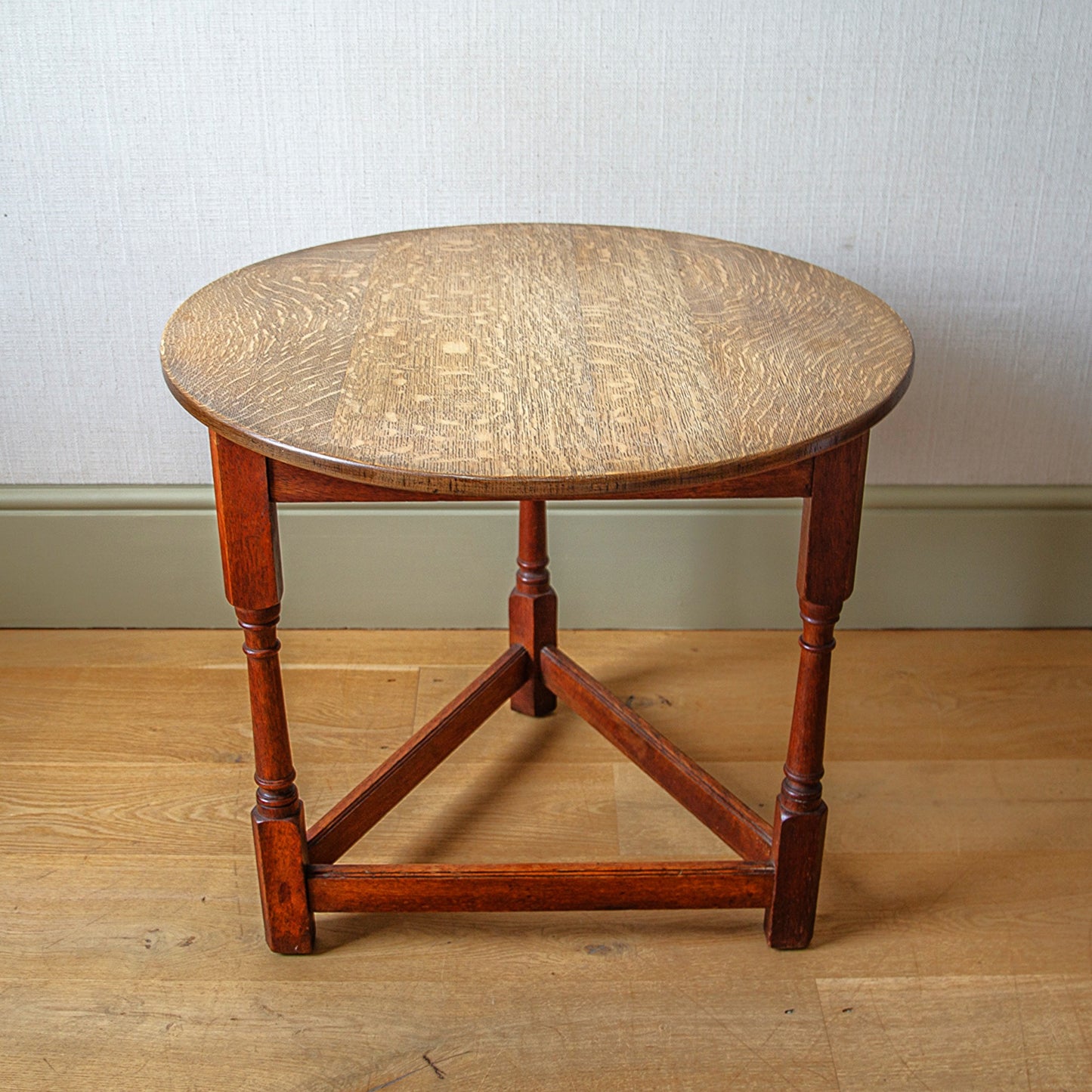 ‘Heals’ Oak Cricket Table